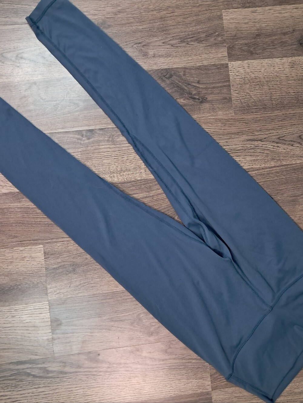 Women’s Blue Lululemon Capri Leggings Size 2 Based On Measurements